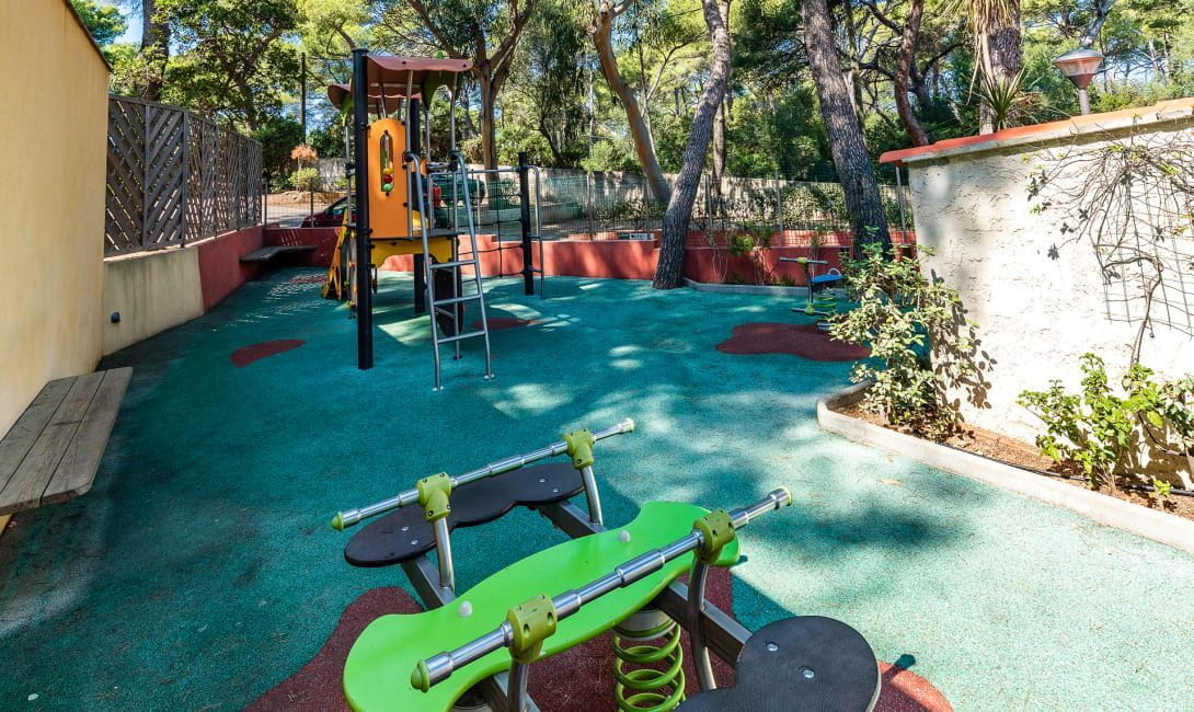 olbia aire de jeux vacances giens